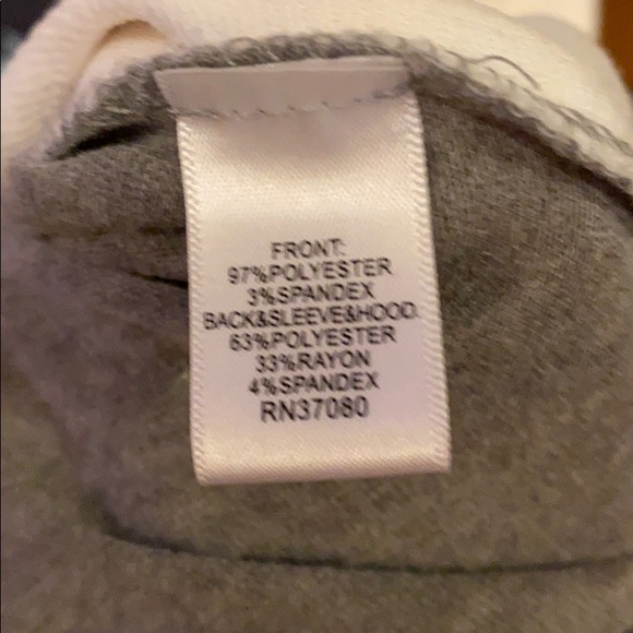 Cato long sleeve shirt w/hoodie - M - Picture 4 of 5